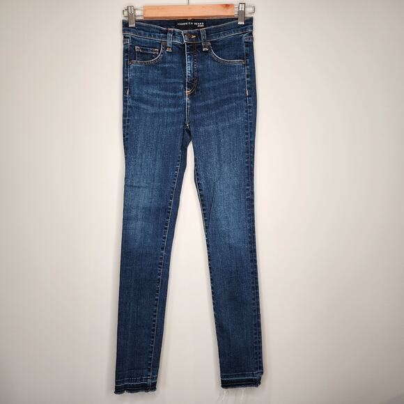 Veronica Beard Kate 10" Skinny Jeans in Vintage Fray Wash 24 - Picture 2 of 8